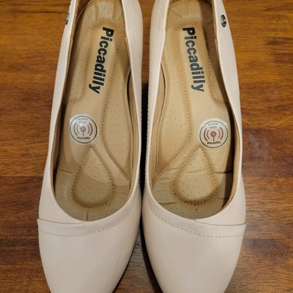 Piccadilly Heels, Beige, Size 10 - Picture 1 of 2